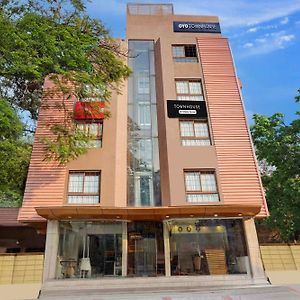Super Townhouse Koramangala